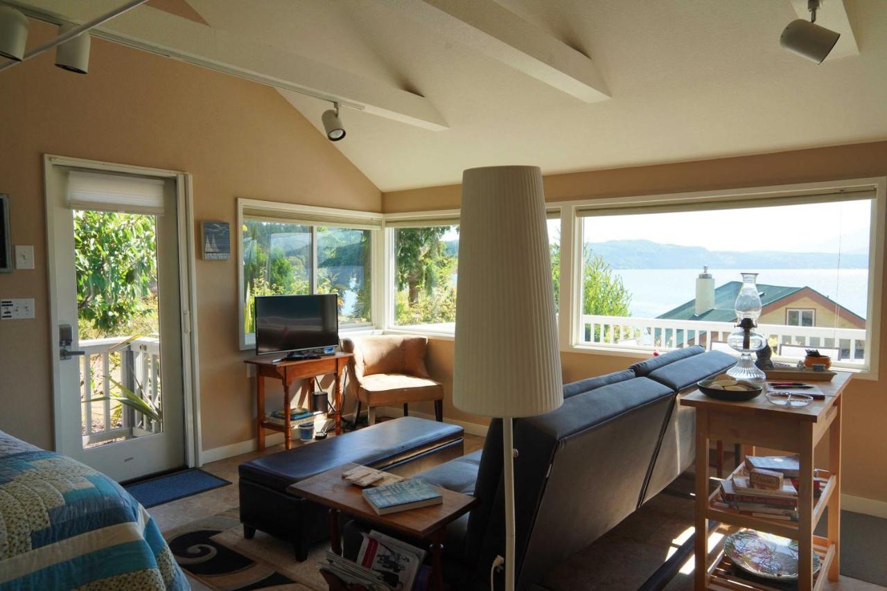 Idyllic Waterfront Cottage With Beach And Sunset Views Port Townsend Eksteriør bilde