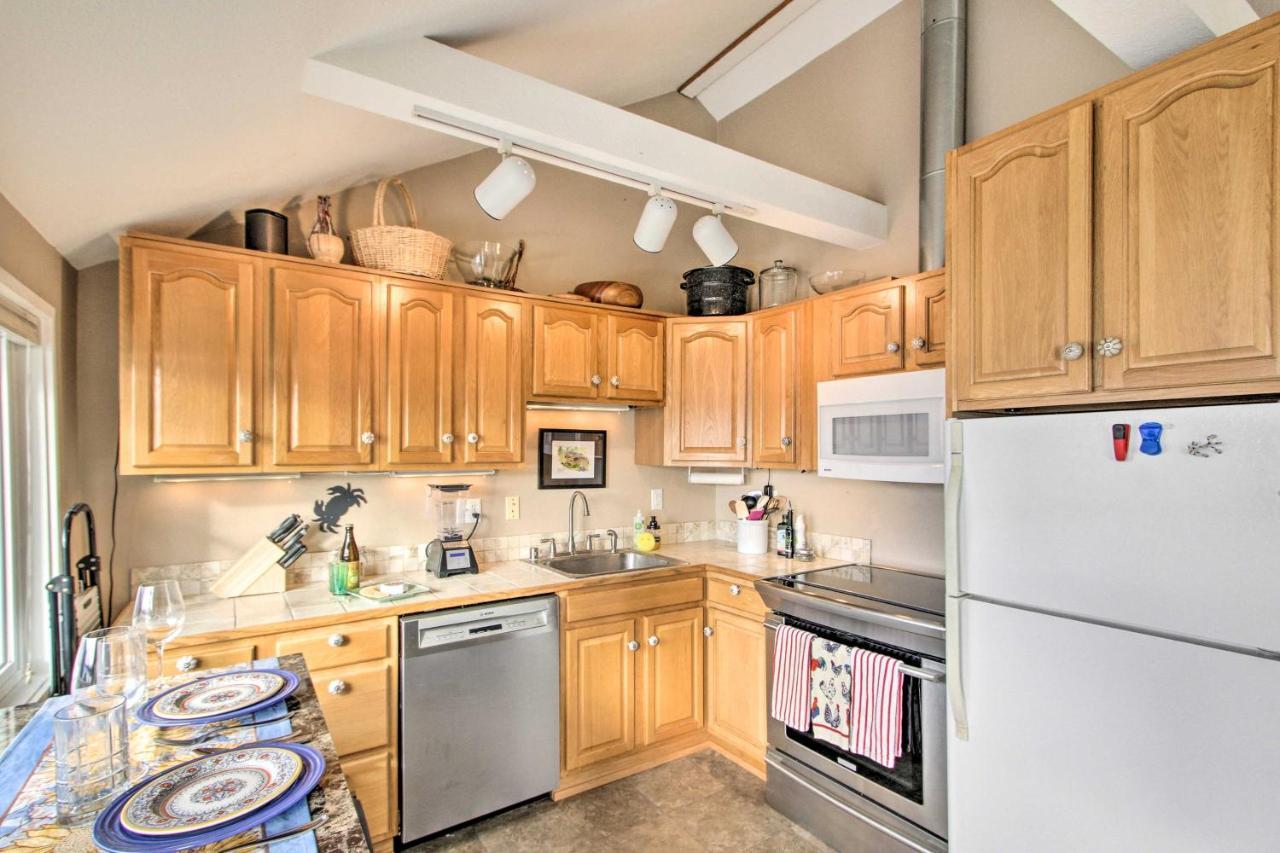 Idyllic Waterfront Cottage With Beach And Sunset Views Port Townsend Eksteriør bilde