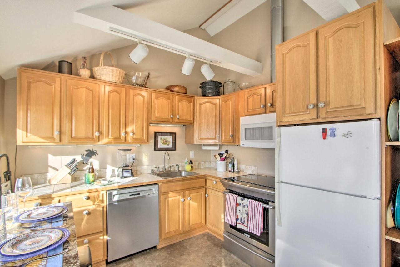 Idyllic Waterfront Cottage With Beach And Sunset Views Port Townsend Eksteriør bilde